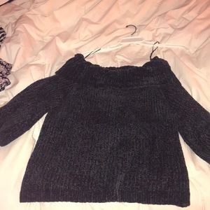 Off the shoulder puffy sleeve sweater